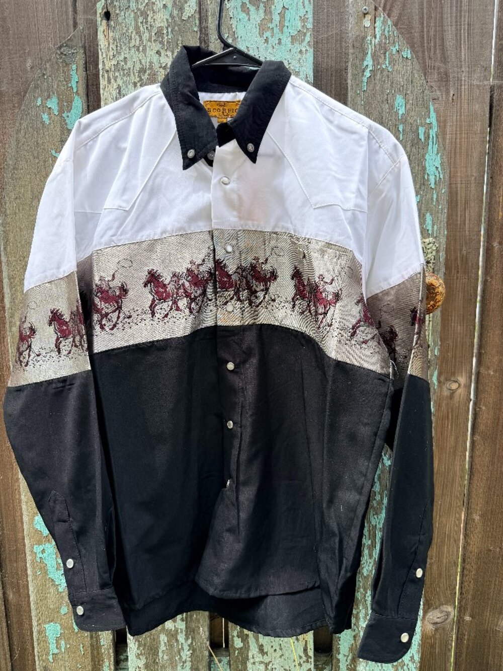 Scorpio Men's Western Button Down Shirt Horse Themed M NWT